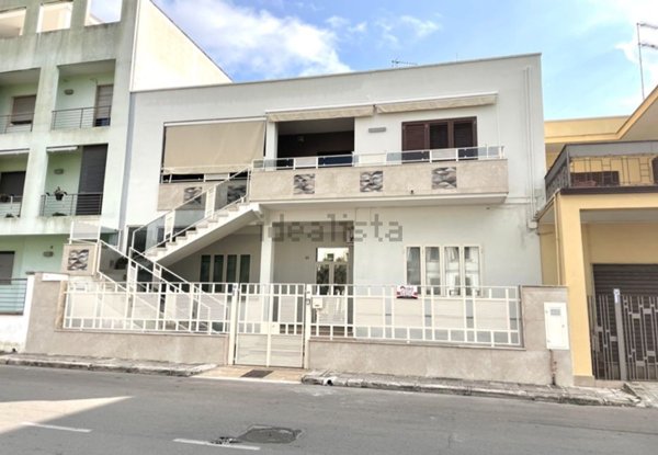 casa indipendente in vendita a Campi Salentina