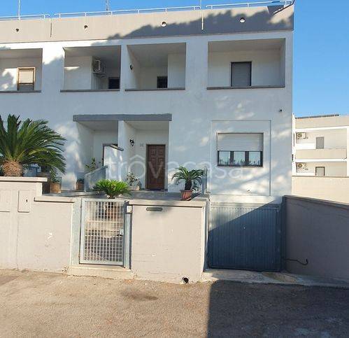 casa indipendente in vendita a Campi Salentina