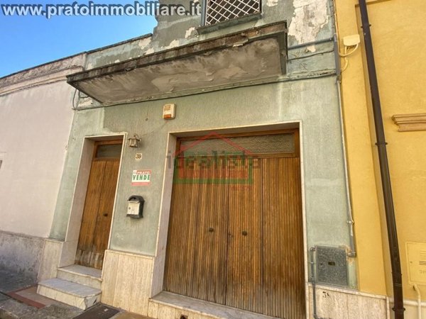 casa indipendente in vendita a Campi Salentina