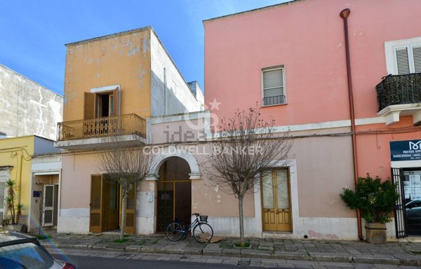 casa indipendente in vendita a Campi Salentina
