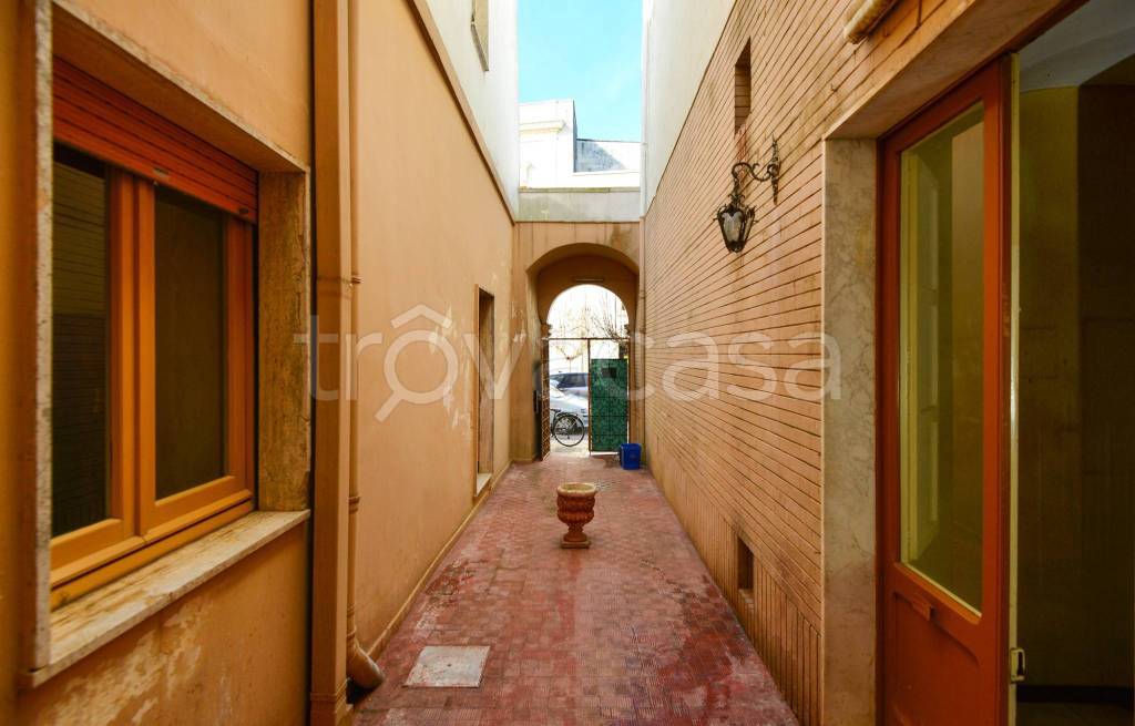 casa indipendente in vendita a Campi Salentina