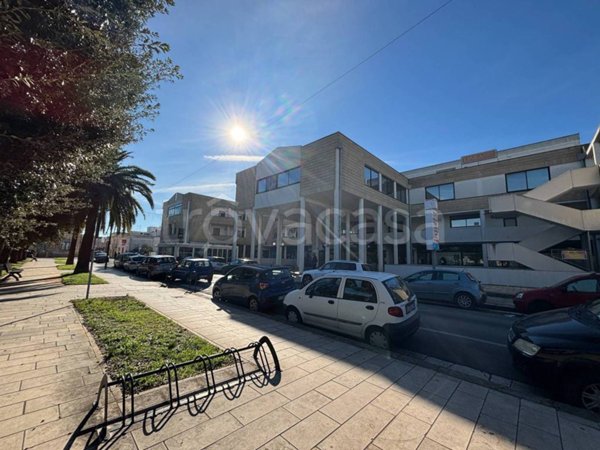 locale commerciale in vendita a Campi Salentina