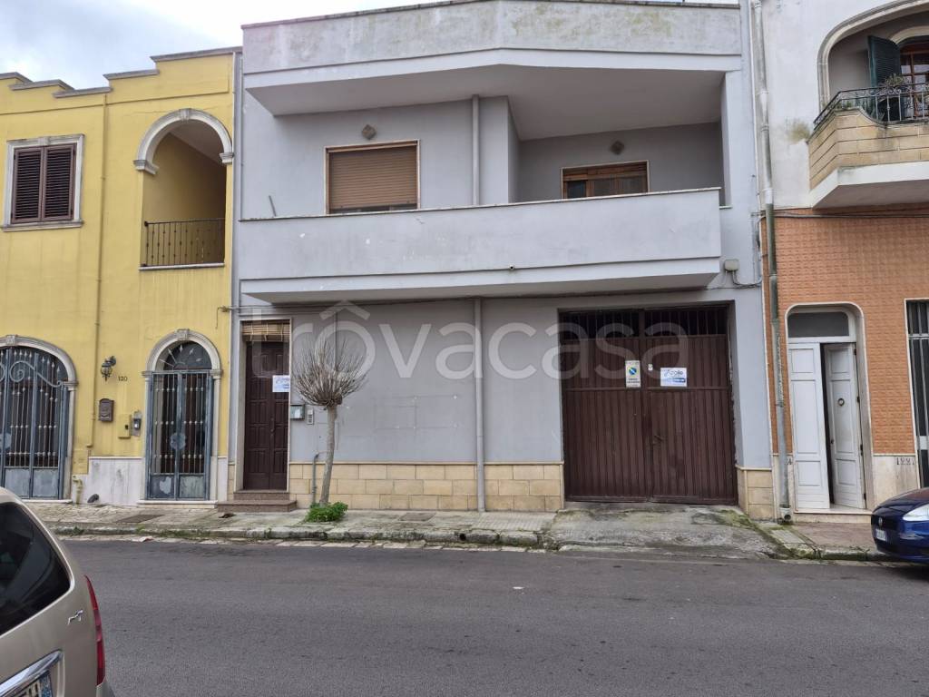 casa indipendente in vendita a Campi Salentina