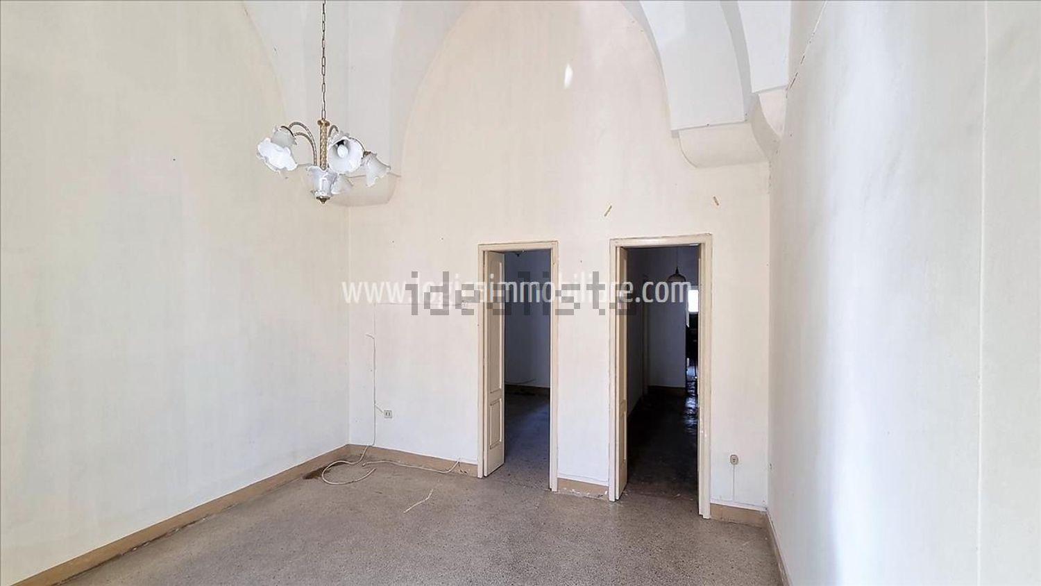 casa indipendente in vendita a Campi Salentina