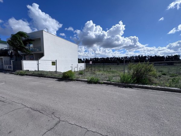 casa indipendente in vendita a Campi Salentina