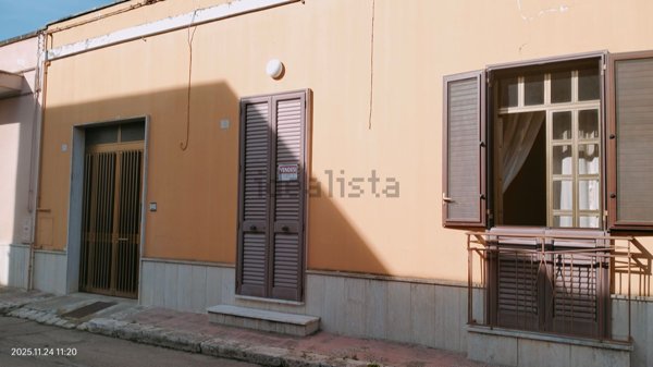 casa indipendente in vendita a Campi Salentina