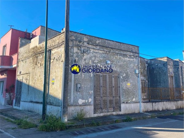 casa indipendente in vendita a Campi Salentina