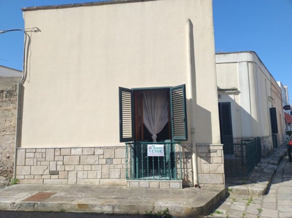 casa indipendente in vendita a Campi Salentina