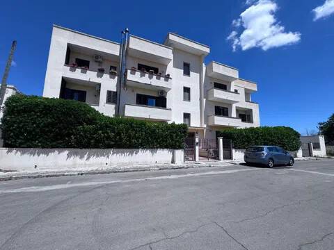 appartamento in vendita a Campi Salentina