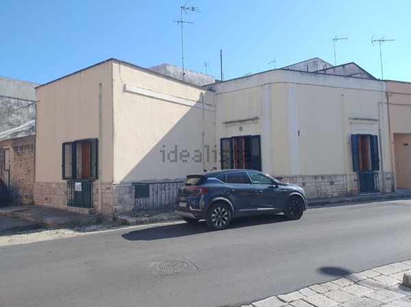 casa indipendente in vendita a Campi Salentina