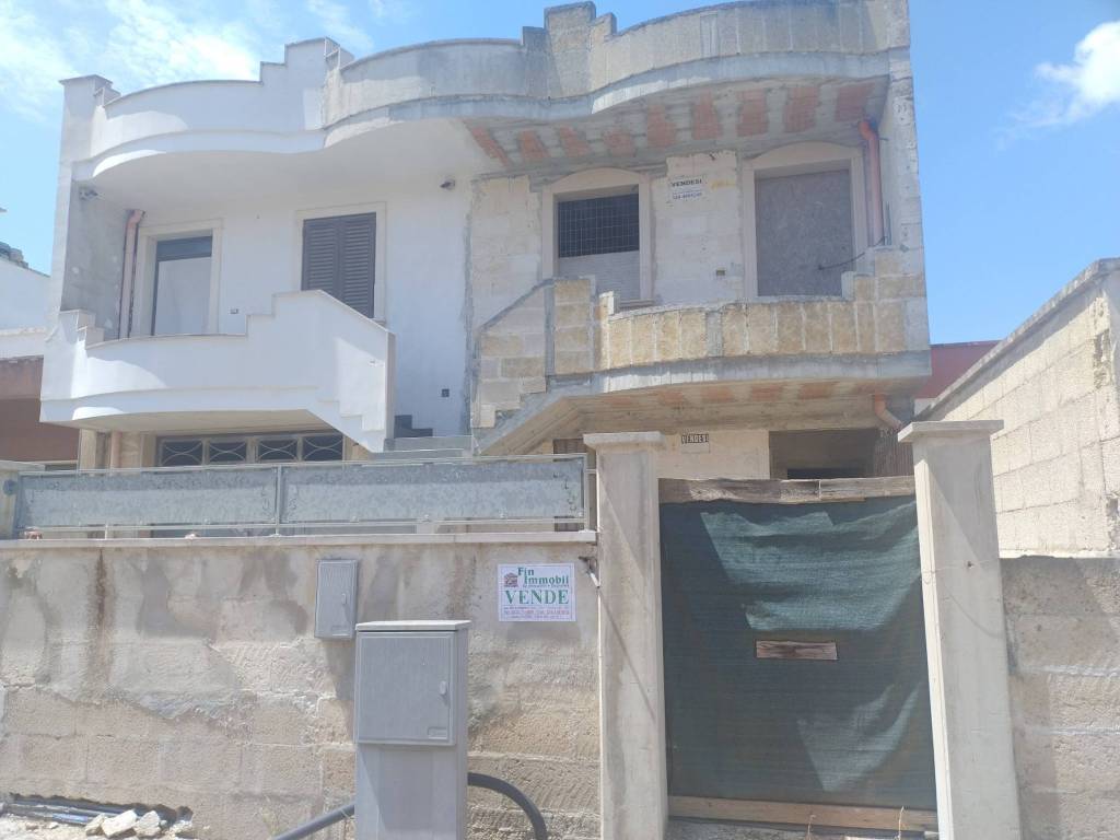 appartamento in vendita a Campi Salentina