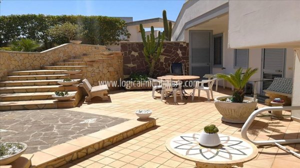 casa indipendente in vendita a Cannole