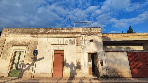 pentavano in vendita a Cannole