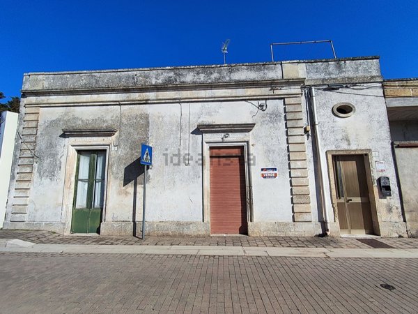 pentavano in vendita a Cannole