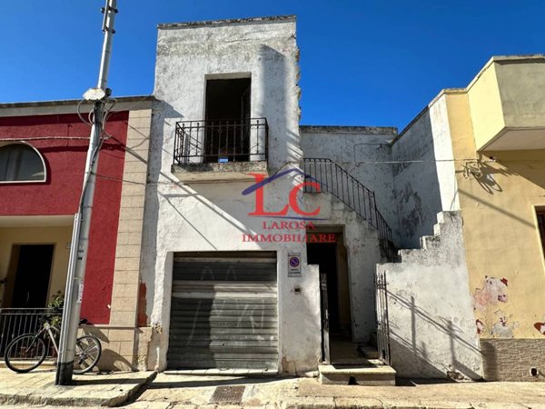 casa indipendente in vendita a Caprarica di Lecce