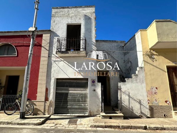 casa indipendente in vendita a Caprarica di Lecce