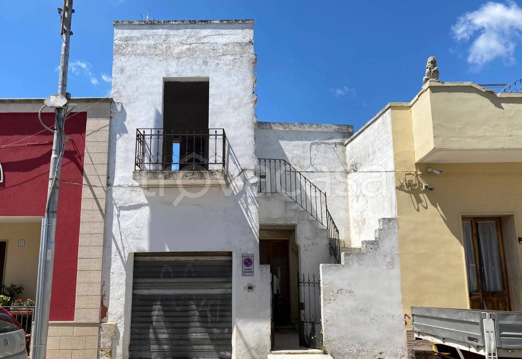casa indipendente in vendita a Caprarica di Lecce