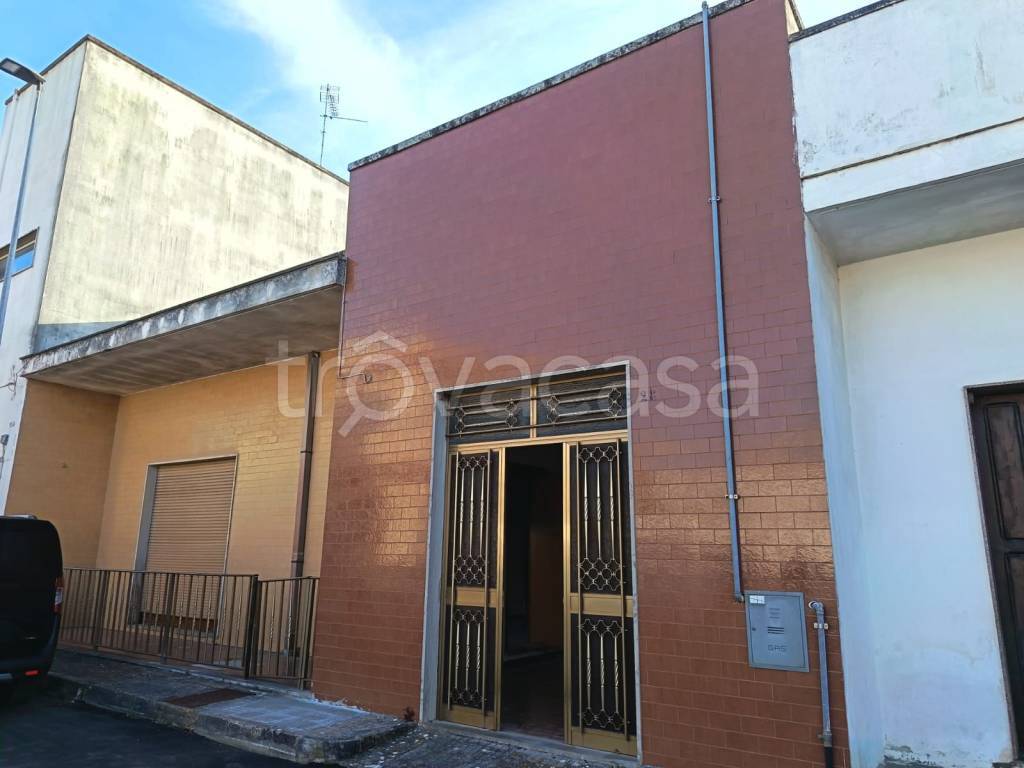 casa indipendente in vendita a Caprarica di Lecce