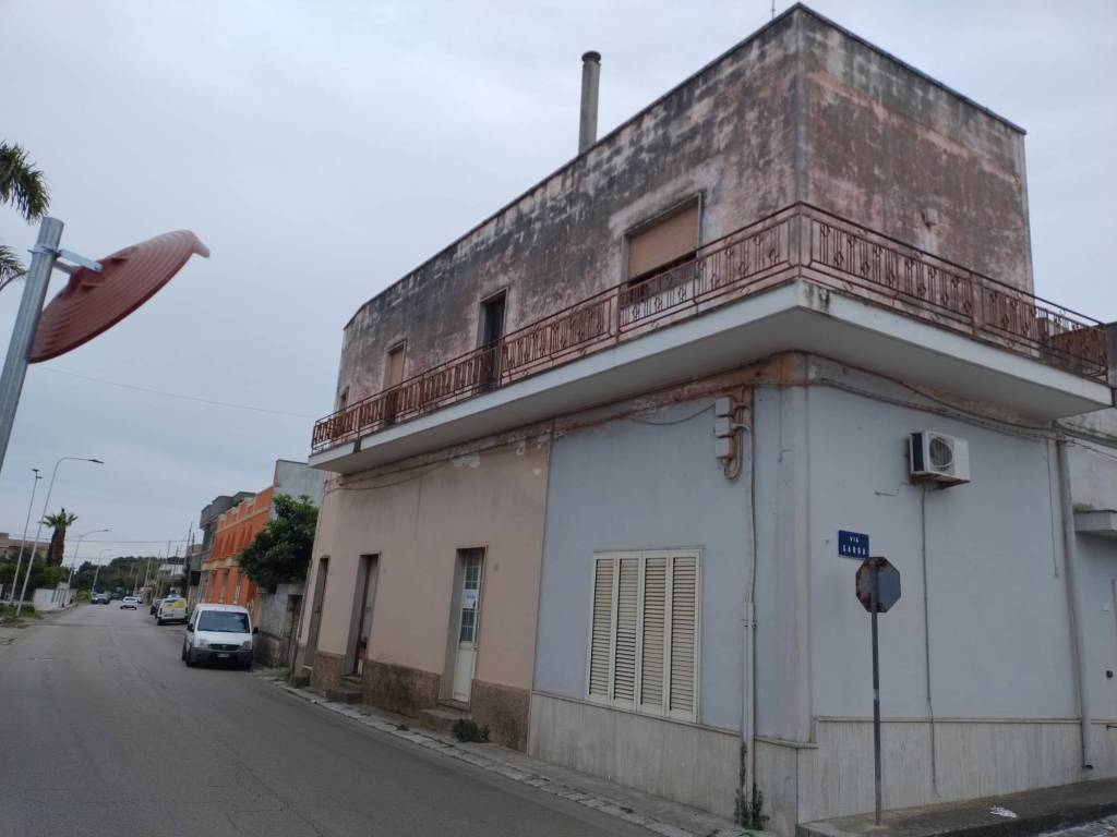 appartamento in vendita a Carmiano in zona Magliano