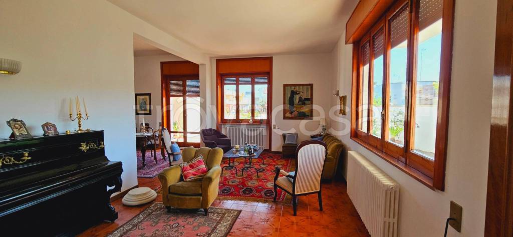 casa indipendente in vendita a Carmiano