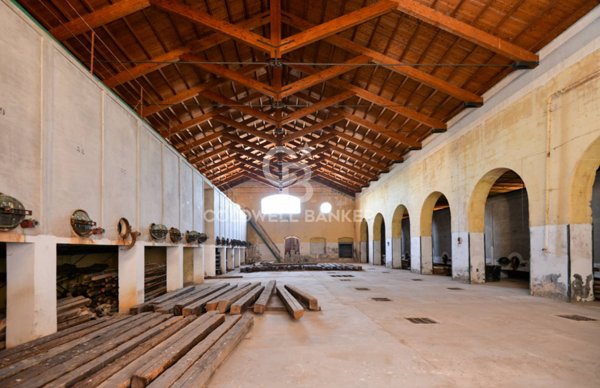 locale commerciale in vendita a Carmiano