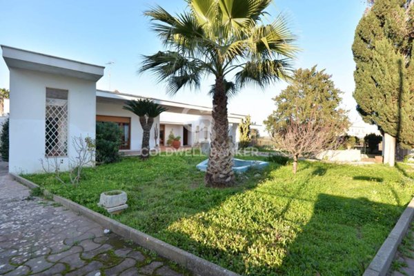 casa indipendente in vendita a Carmiano
