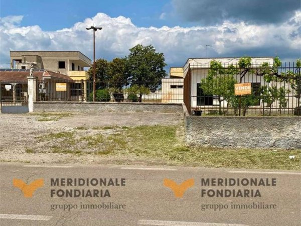 locale commerciale in vendita a Carmiano