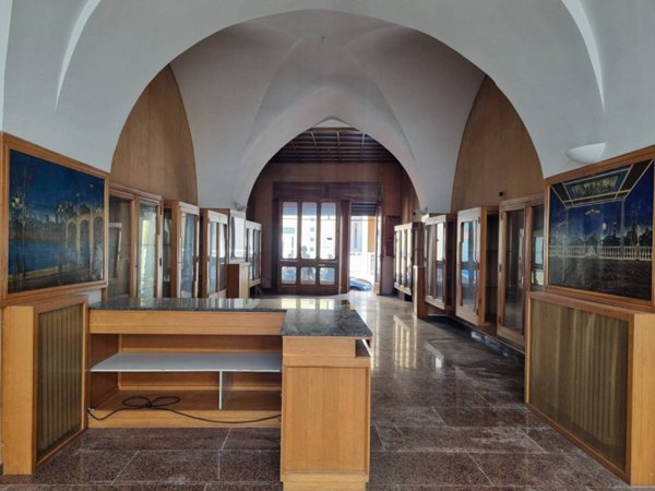 negozio in vendita a Carmiano