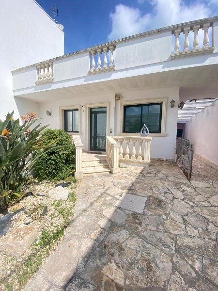 casa indipendente in vendita a Carmiano