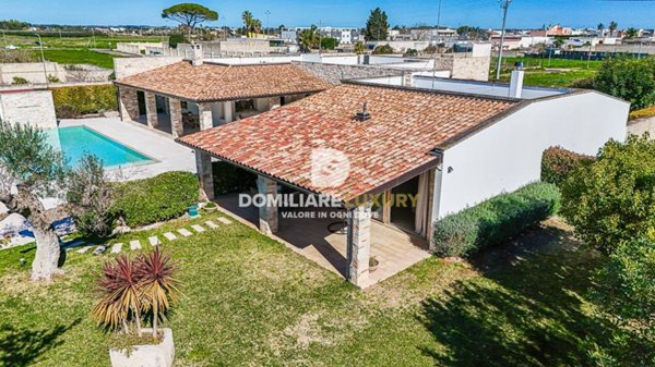 casa indipendente in vendita a Carmiano