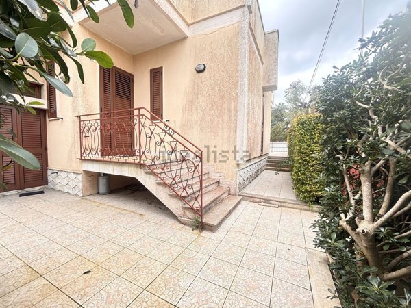 casa indipendente in vendita a Carmiano