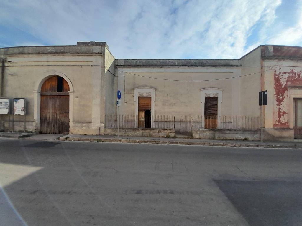 appartamento in vendita a Carmiano in zona Magliano