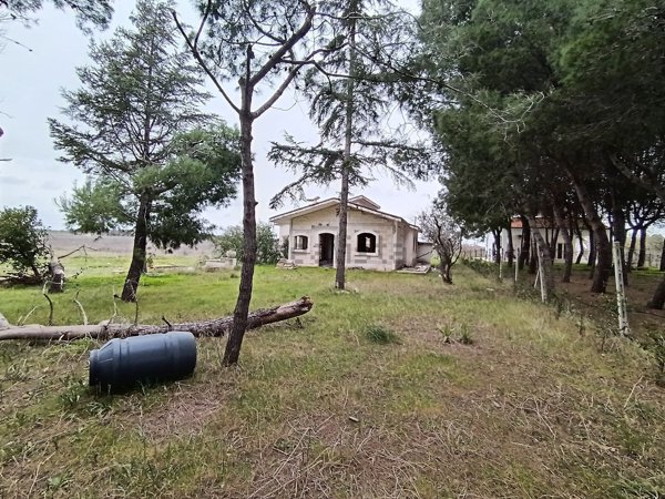casa indipendente in vendita a Carmiano in zona Magliano