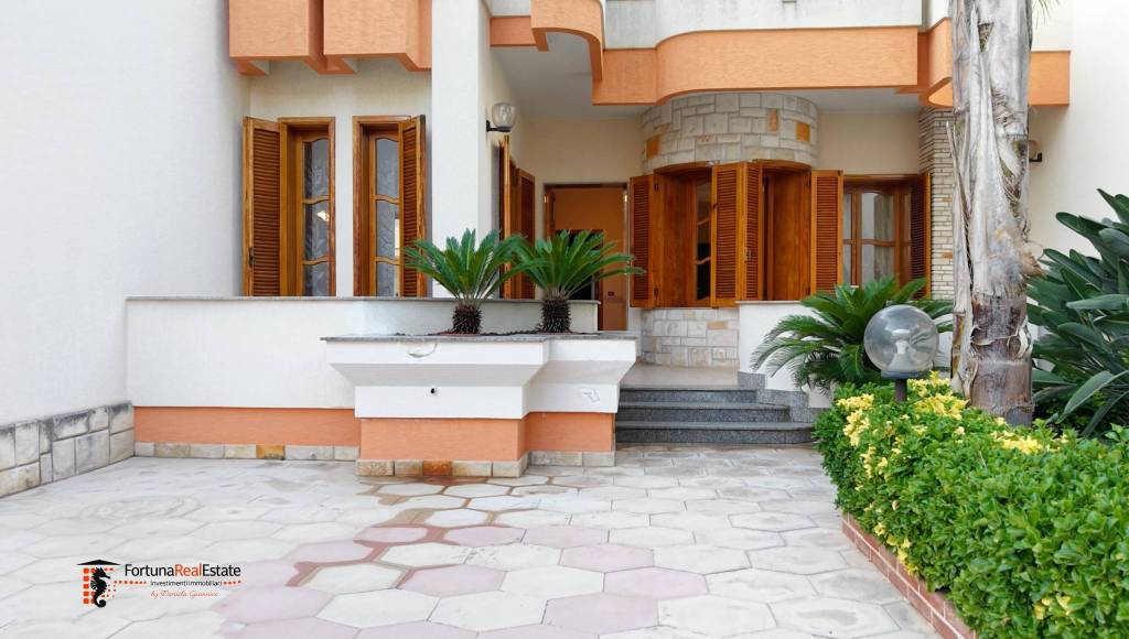 casa indipendente in vendita a Carmiano