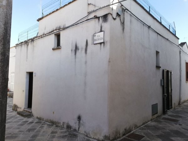 casa indipendente in vendita a Carpignano Salentino