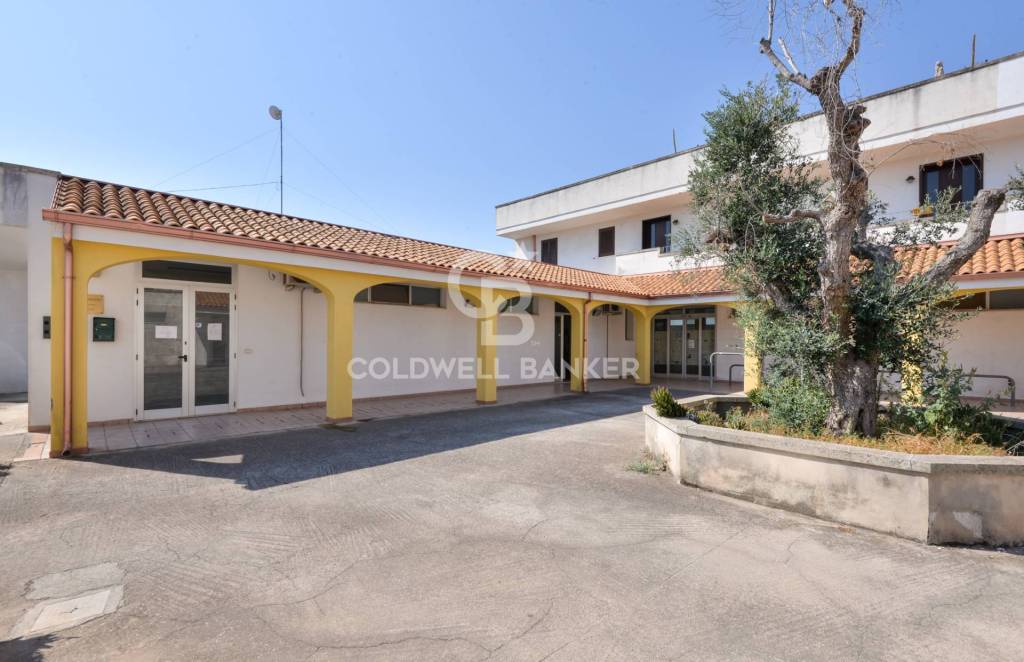 quadrivano in vendita a Carpignano Salentino in zona Serrano