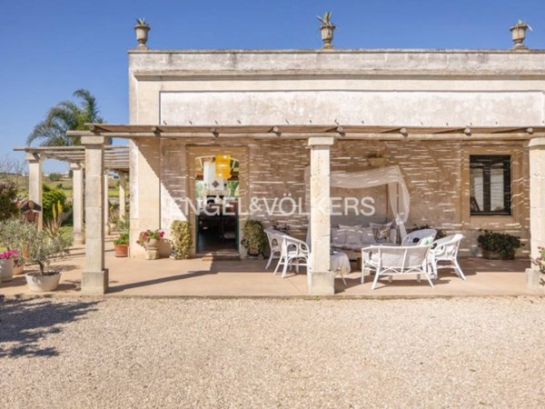 casa indipendente in vendita a Carpignano Salentino