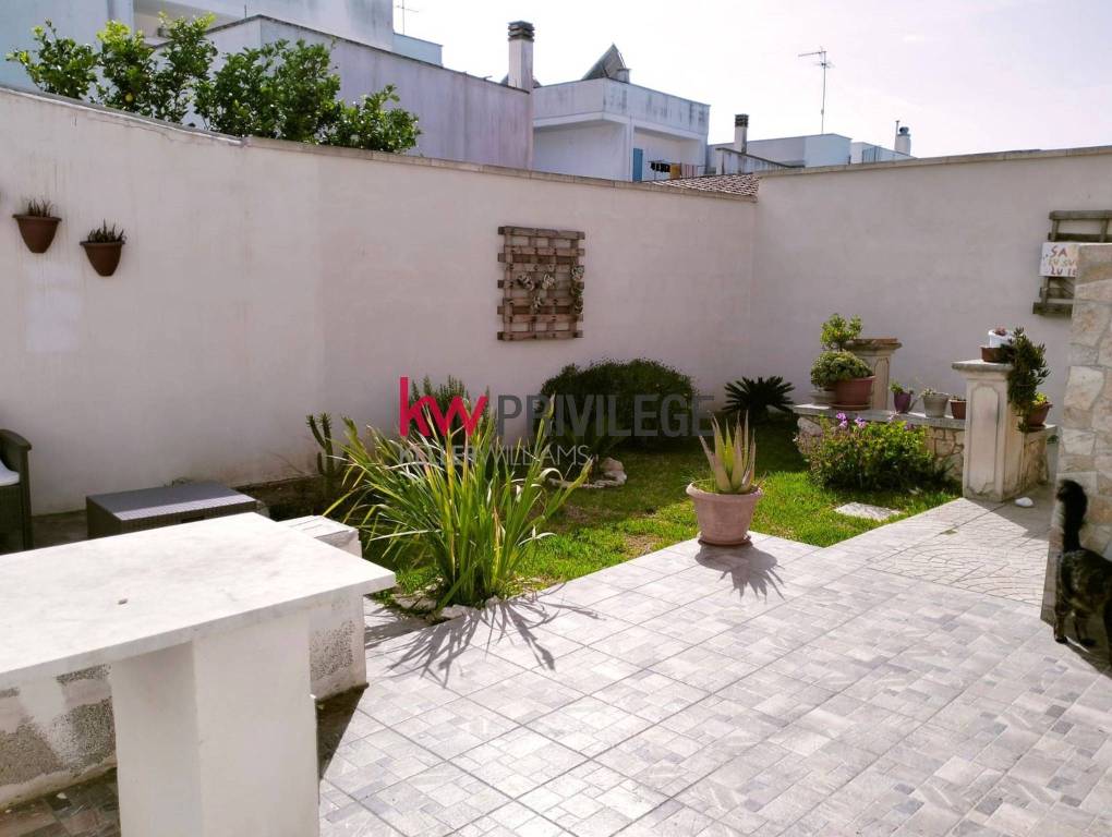 casa indipendente in vendita a Carpignano Salentino in zona Serrano