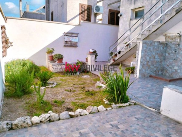 casa indipendente in vendita a Carpignano Salentino in zona Serrano