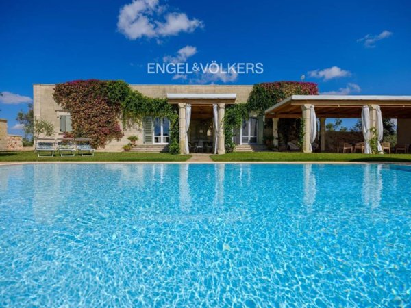 casa indipendente in vendita a Carpignano Salentino