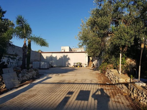 villa in vendita a Carpignano Salentino in zona Serrano