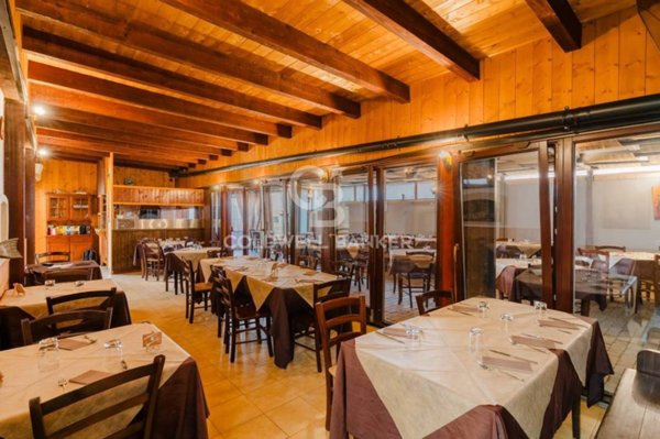 negozio in vendita a Carpignano Salentino in zona Serrano