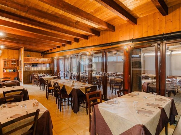 negozio in vendita a Carpignano Salentino in zona Serrano