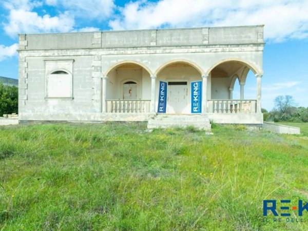 casa indipendente in vendita a Carpignano Salentino