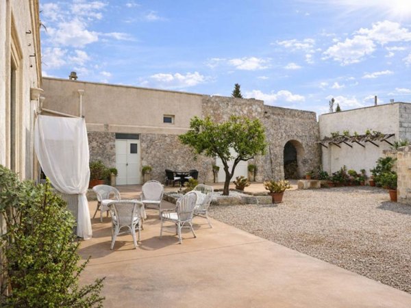 casa indipendente in vendita a Carpignano Salentino