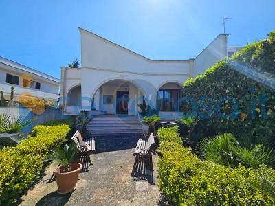 casa indipendente in vendita a Carpignano Salentino