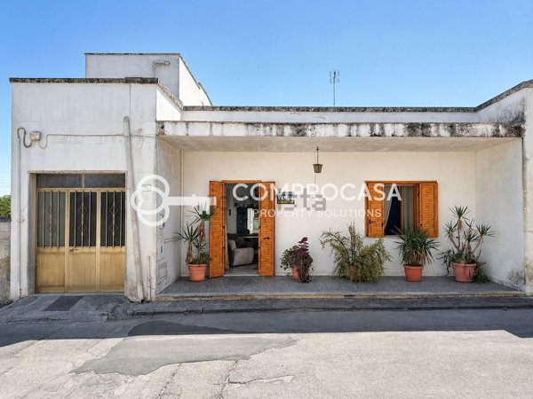 casa indipendente in vendita a Carpignano Salentino