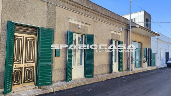 casa semindipendente in vendita a Carpignano Salentino in zona Serrano
