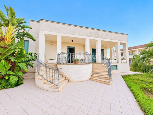 casa indipendente in vendita a Carpignano Salentino in zona Serrano
