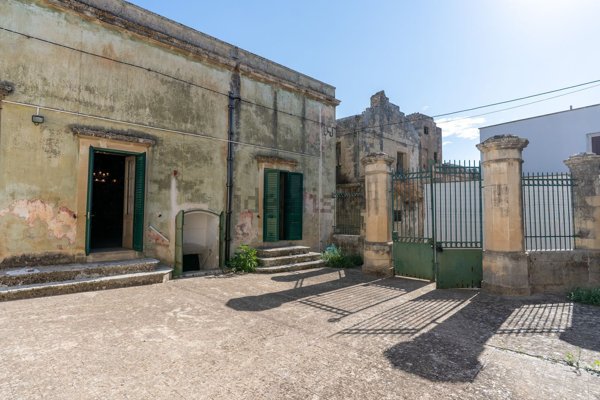 casa indipendente in vendita a Carpignano Salentino